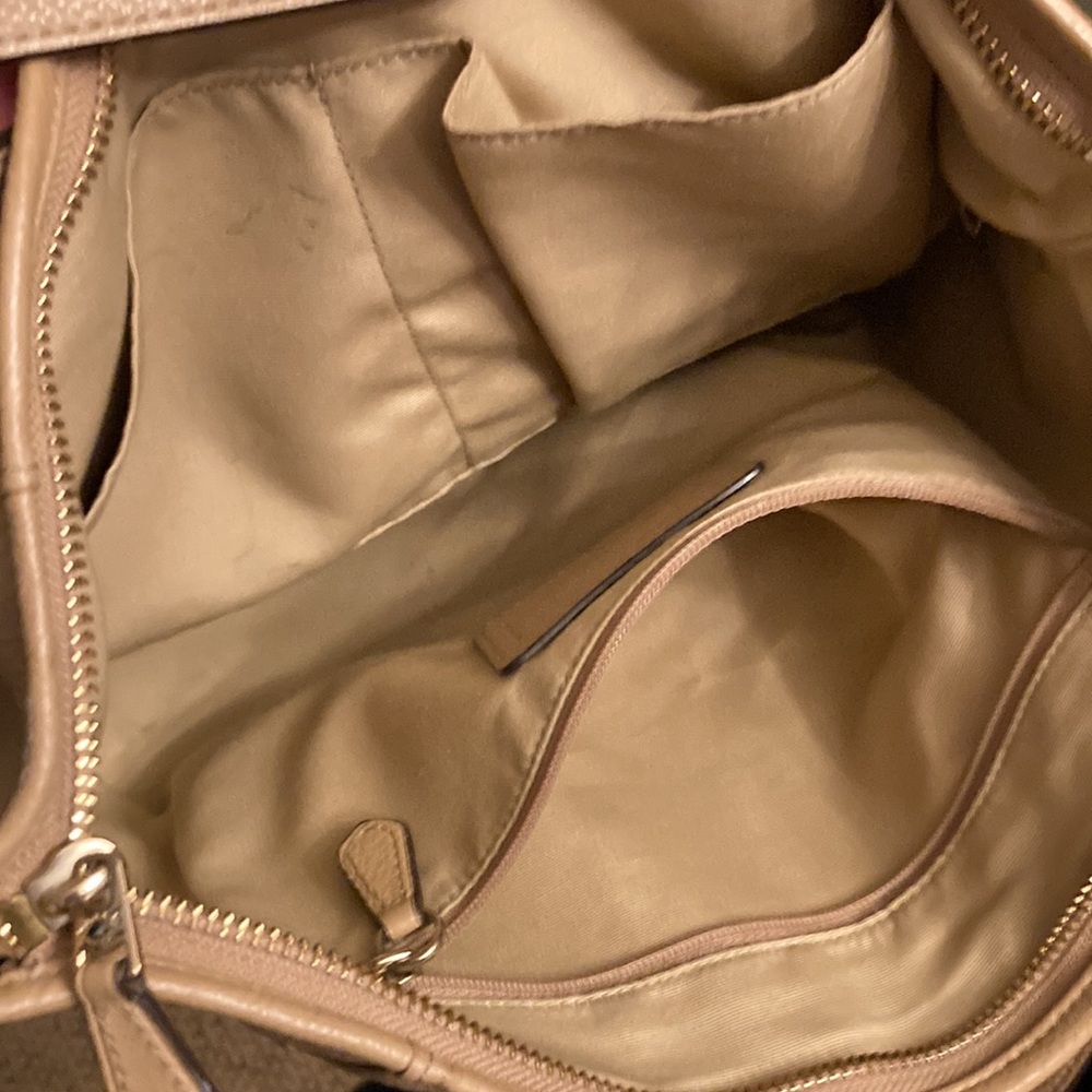 COACH CROSSBODY/SATCHEL. LIGHT TAN. BEIGE INTERIOR. Little ink marks/pocket. EUC - Picture 7 of 16